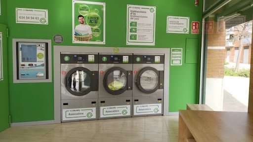 Ecolaundry Granollers Bugaderia Autoservei / Lavanderia Autoservicio