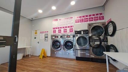 La Xana Lavandería Autoservicio
