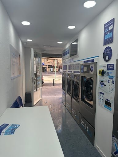 Lavandería Autoservicio Open Wash Avenida Oeste Valencia Centro